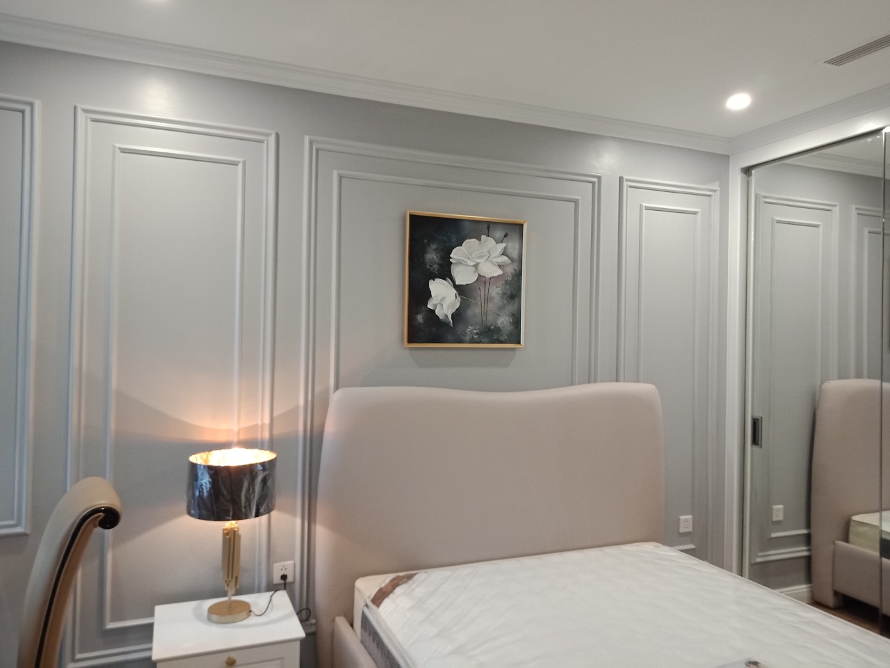 phào chỉ phòng ngủ