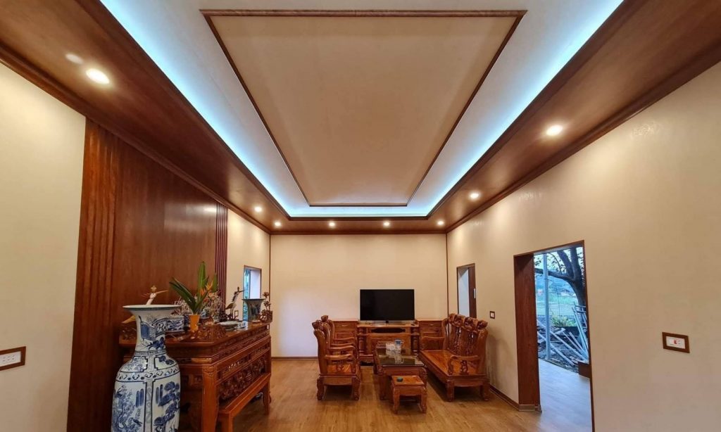 tấm nhựa ốp trần