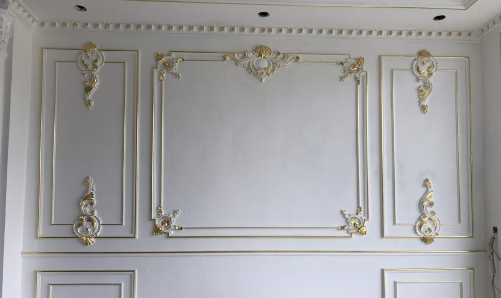 phào chỉ trang trí tường