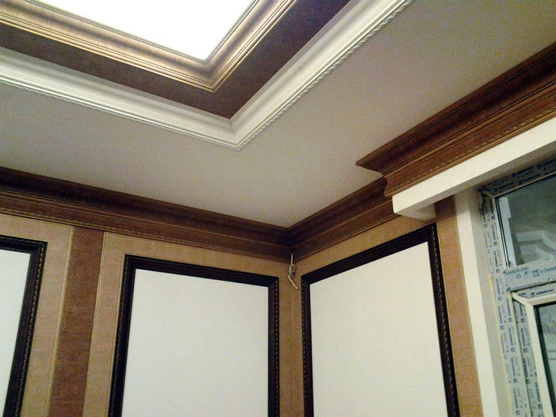 phào chỉ trần nhà